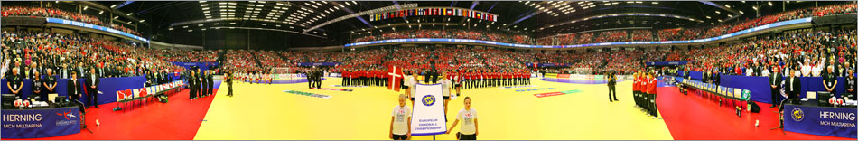 360 graders panorama fra dame EM-semifinalen i håndbold 2010